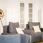 At Rosenthaler Platz Lägenhet *