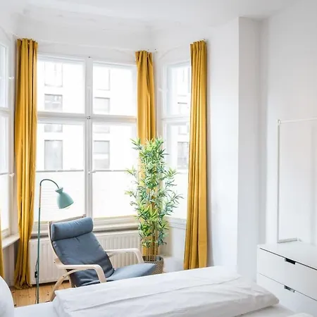 At Rosenthaler Platz