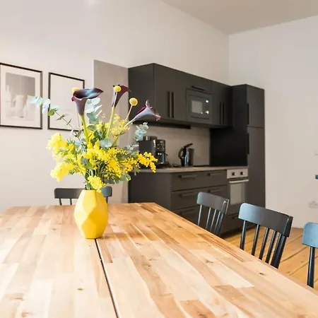 Apartment At Rosenthaler Platz *