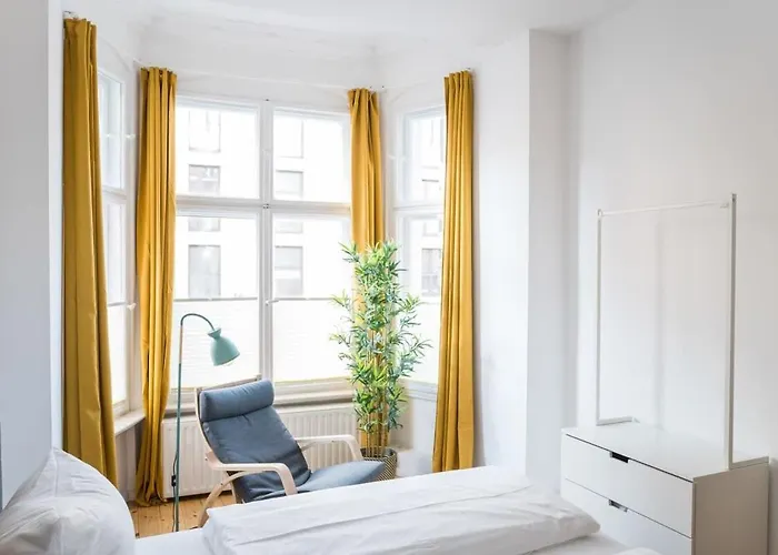 At Rosenthaler Platz