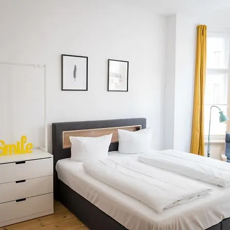 At Rosenthaler Platz Apartman