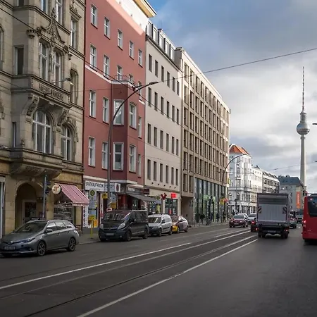 At Rosenthaler Platz Apartman